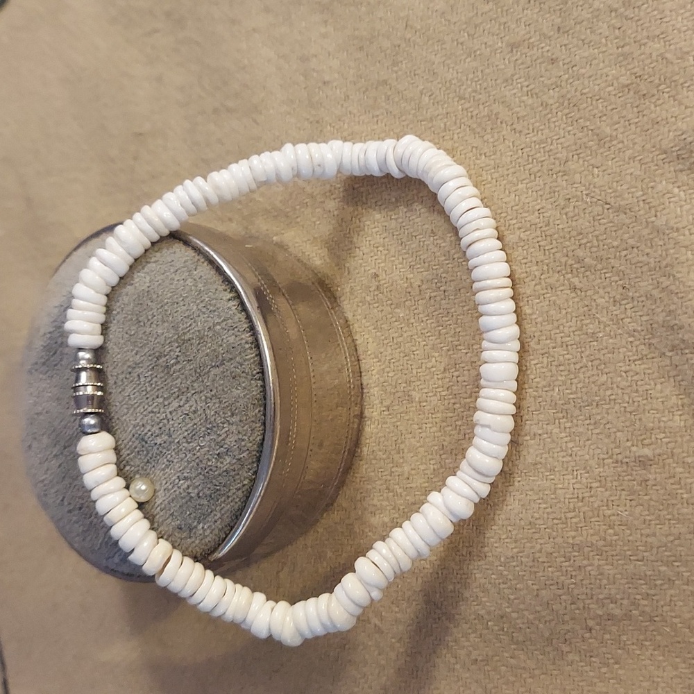 🤍 Vintage White Puka Shell Ankle Bracelet